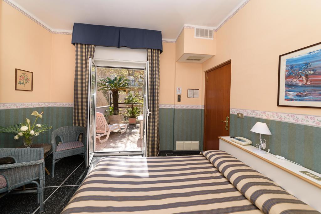 Hotel Morchio Mhotelsgroup Diano Marina Exterior photo