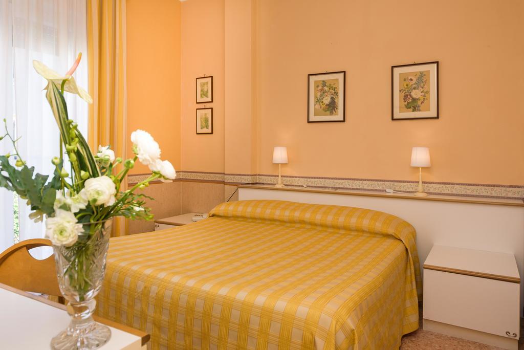 Hotel Morchio Mhotelsgroup Diano Marina Exterior photo